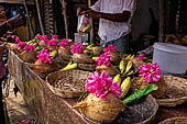 Garlands of flowers sold near the Swamimalai temple. 